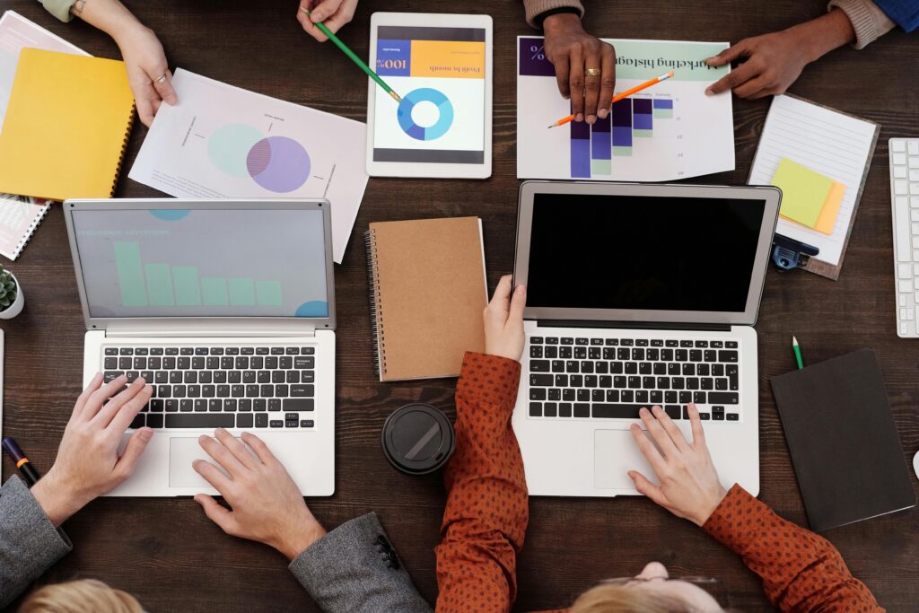 how to stand out in job market